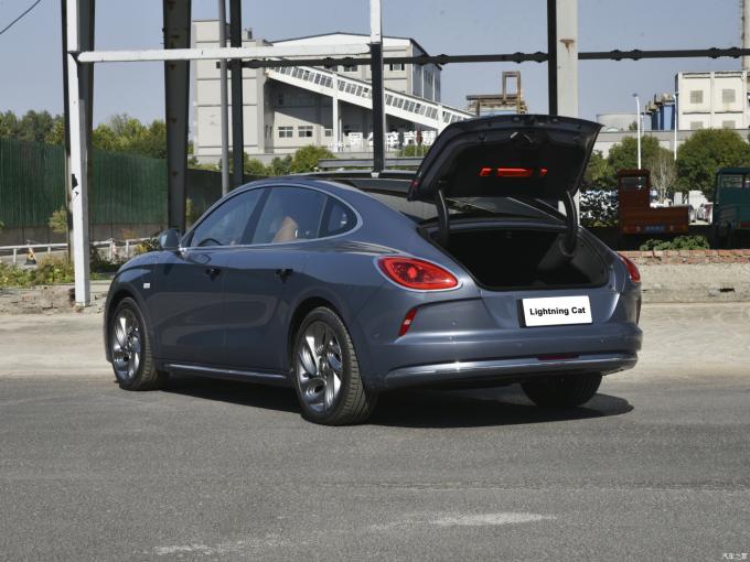 2024 Ora Cat EV Carro Grand Cat Iluminação Cat Noite Escura Versão 555km 204HP 3