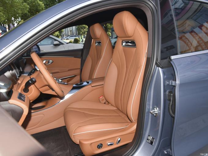 2024 Ora Cat EV Carro Grand Cat Iluminação Cat Noite Escura Versão 555km 204HP 8