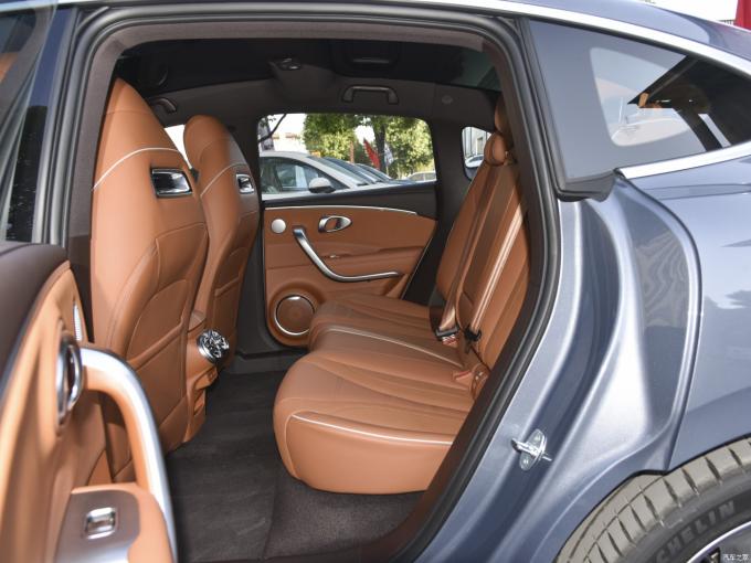 2024 Ora Cat EV Carro Grand Cat Iluminação Cat Noite Escura Versão 555km 204HP 9