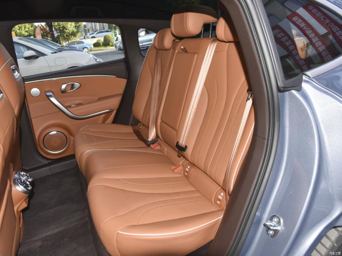 2024 Ora Cat EV Carro Grand Cat Iluminação Cat Noite Escura Versão 555km 204HP 10